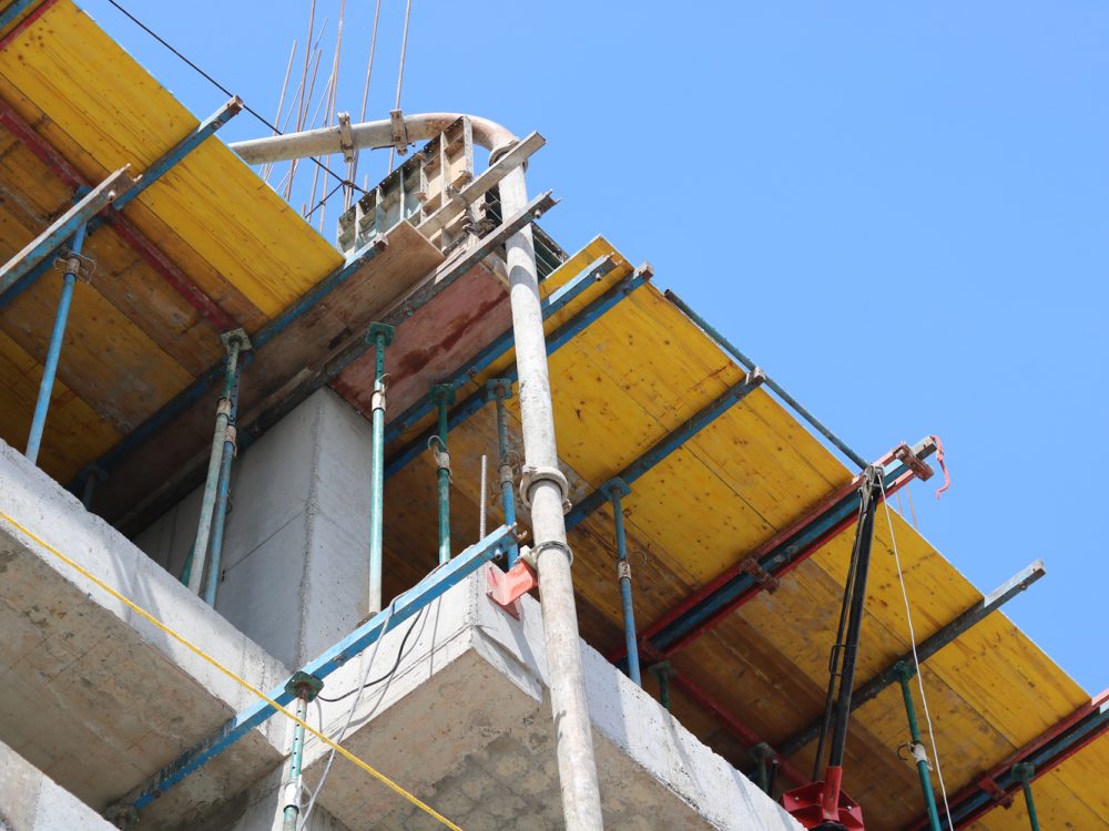 contruccion-de-edificio-apartamentos-en-contruccion-trabajo-constructora-en-construccion